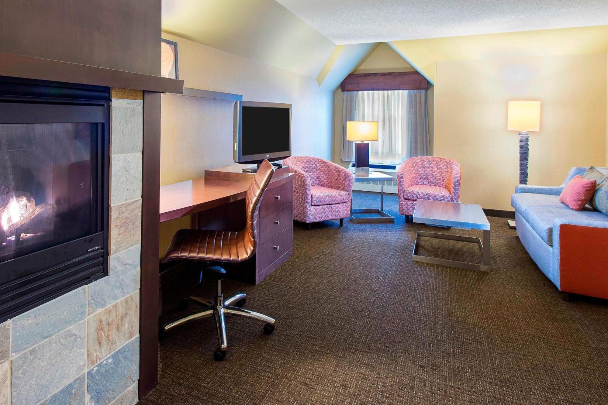 Courtyard Marriott Placid Hotel