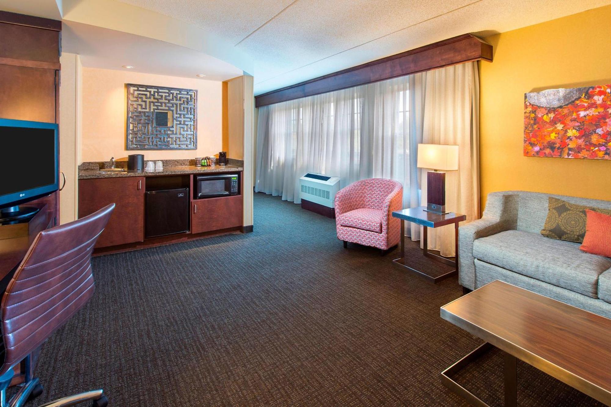 Courtyard Marriott Placid Hotel 3*