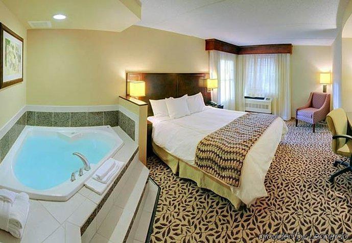 Courtyard Marriott Placid Hotel